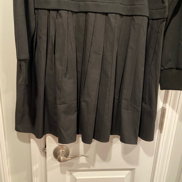 NWT Ugerlov Size S Black Oversized Pleated Skirt Long Sleeve Crew Mini Dress - Picture 2 of 13